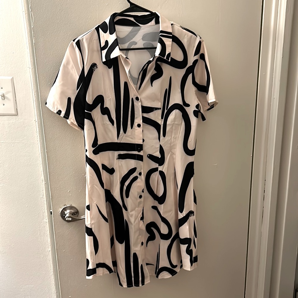 Boture patterned black and cream button up dress, large.